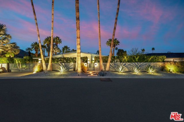 1160 E Marion Way, Palm Springs, CA 92264