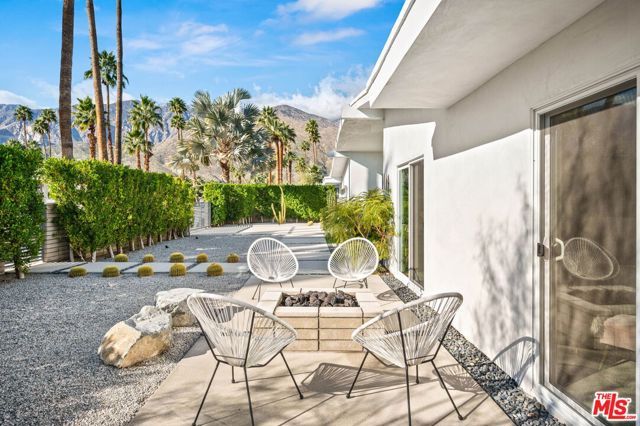1160 E Marion Way, Palm Springs, CA 92264