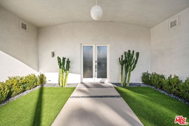 1160 E Marion Way, Palm Springs, CA 92264