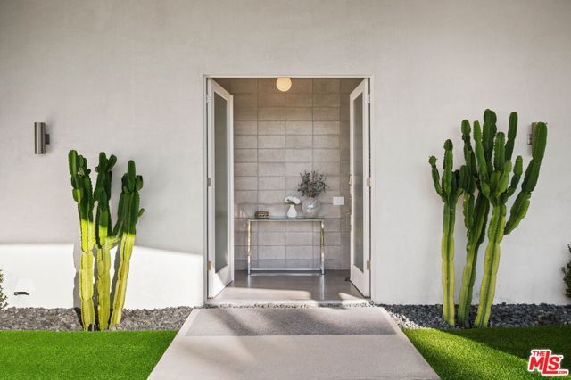 1160 E Marion Way, Palm Springs, CA 92264