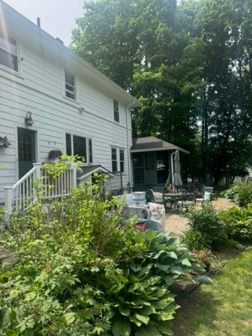 117 East Washington Street, Hanson, MA 02341