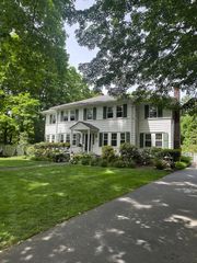 117 East Washington Street, Hanson, MA 02341