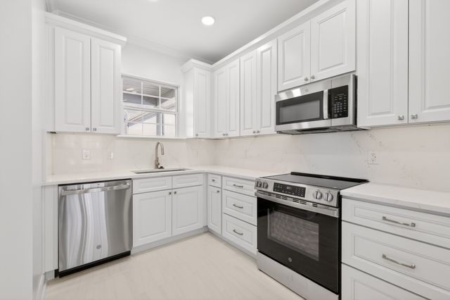 7101 Sunnywood Dr, Nashville, TN 37211