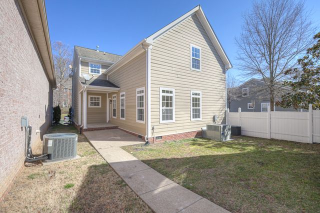 7101 Sunnywood Dr, Nashville, TN 37211