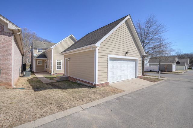 7101 Sunnywood Dr, Nashville, TN 37211