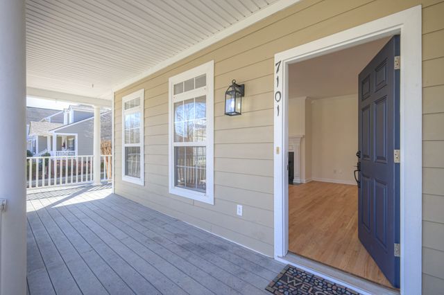 7101 Sunnywood Dr, Nashville, TN 37211