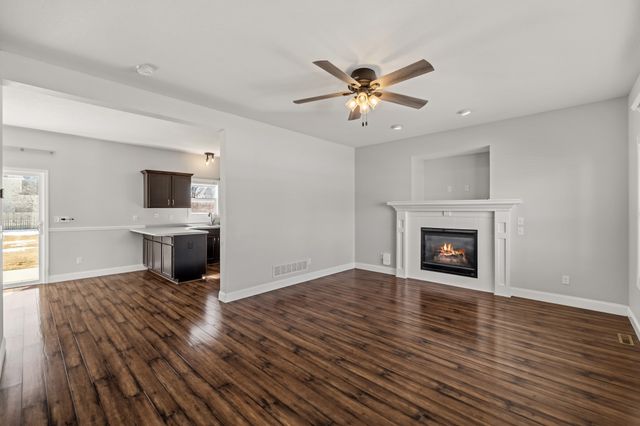 10324 Stonebridge Drive, Johnston, IA 50131