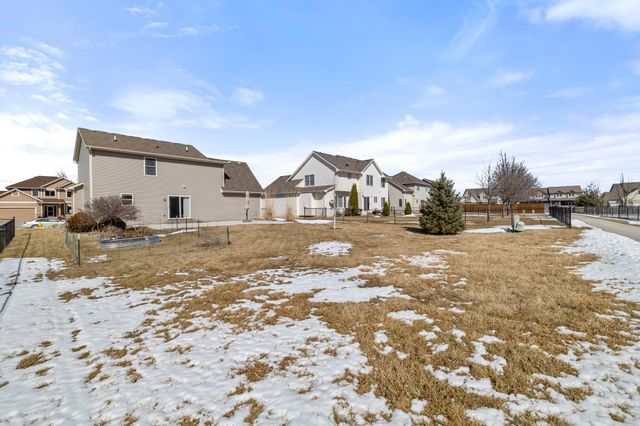 10324 Stonebridge Drive, Johnston, IA 50131