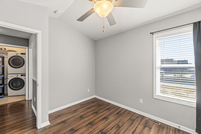 10324 Stonebridge Drive, Johnston, IA 50131