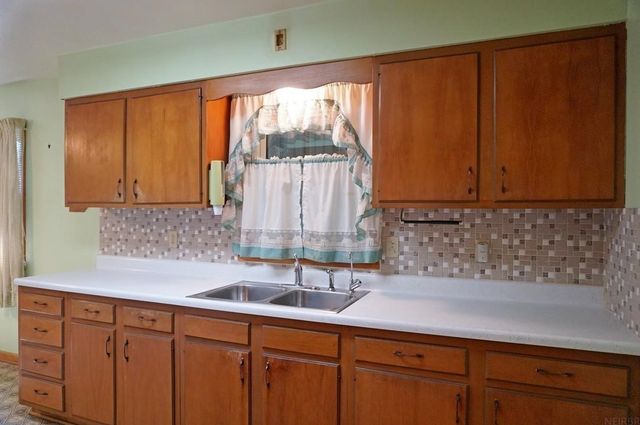 2075 Quail Avenue, Charles City, IA 50616