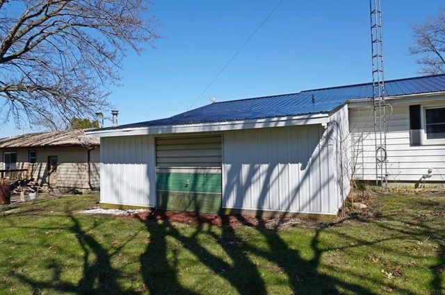 2075 Quail Avenue, Charles City, IA 50616