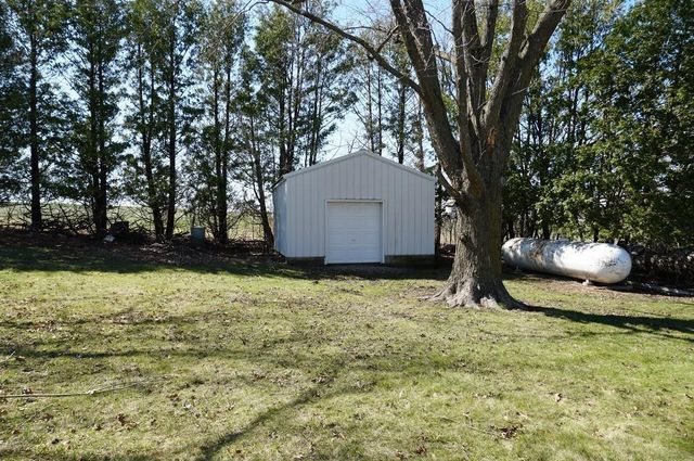 2075 Quail Avenue, Charles City, IA 50616