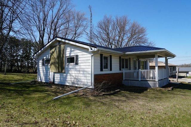 2075 Quail Avenue, Charles City, IA 50616