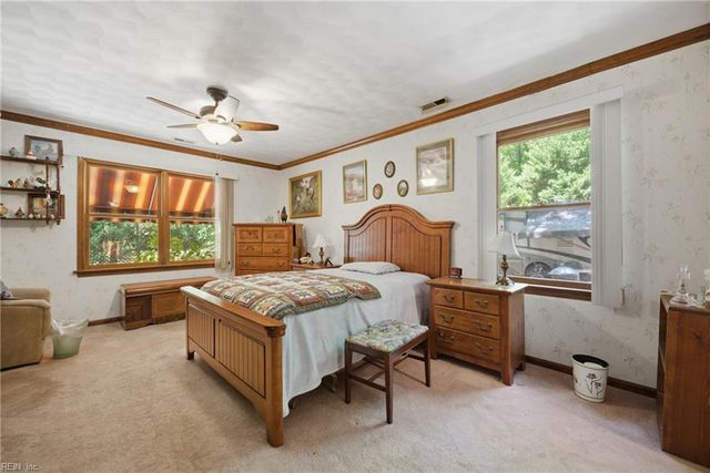645 Ravenwoods DR, Chesapeake, VA 23322