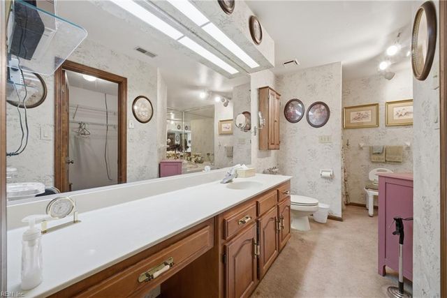 645 Ravenwoods DR, Chesapeake, VA 23322