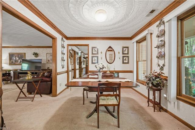 645 Ravenwoods DR, Chesapeake, VA 23322