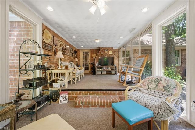 645 Ravenwoods DR, Chesapeake, VA 23322
