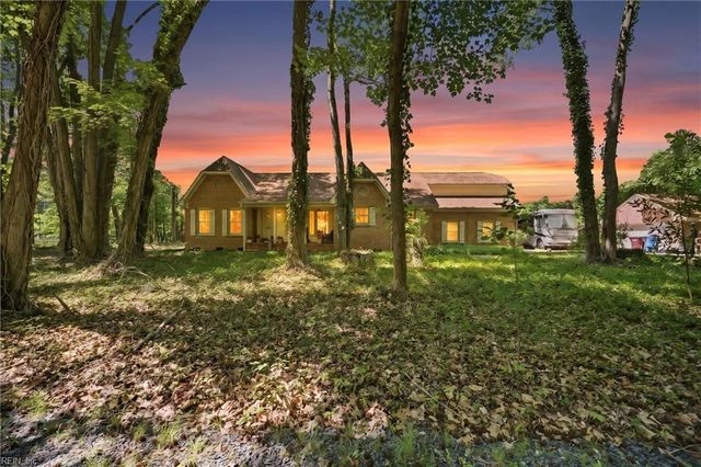 645 Ravenwoods DR, Chesapeake, VA 23322