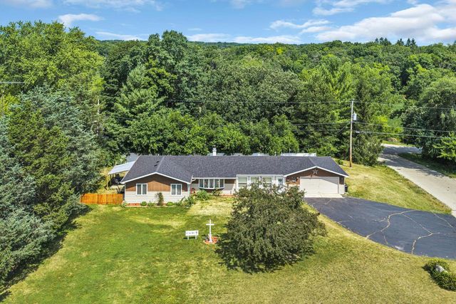 33606 Bohner DRIVE, Burlington, WI 53105