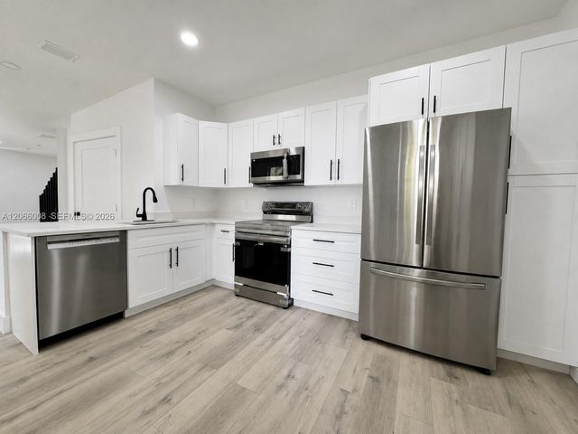 2050 Madeira Drive, Weston, FL 33327