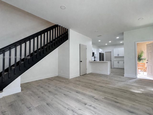 2050 Madeira Drive, Weston, FL 33327