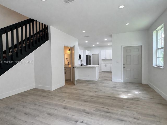 2050 Madeira Drive, Weston, FL 33327