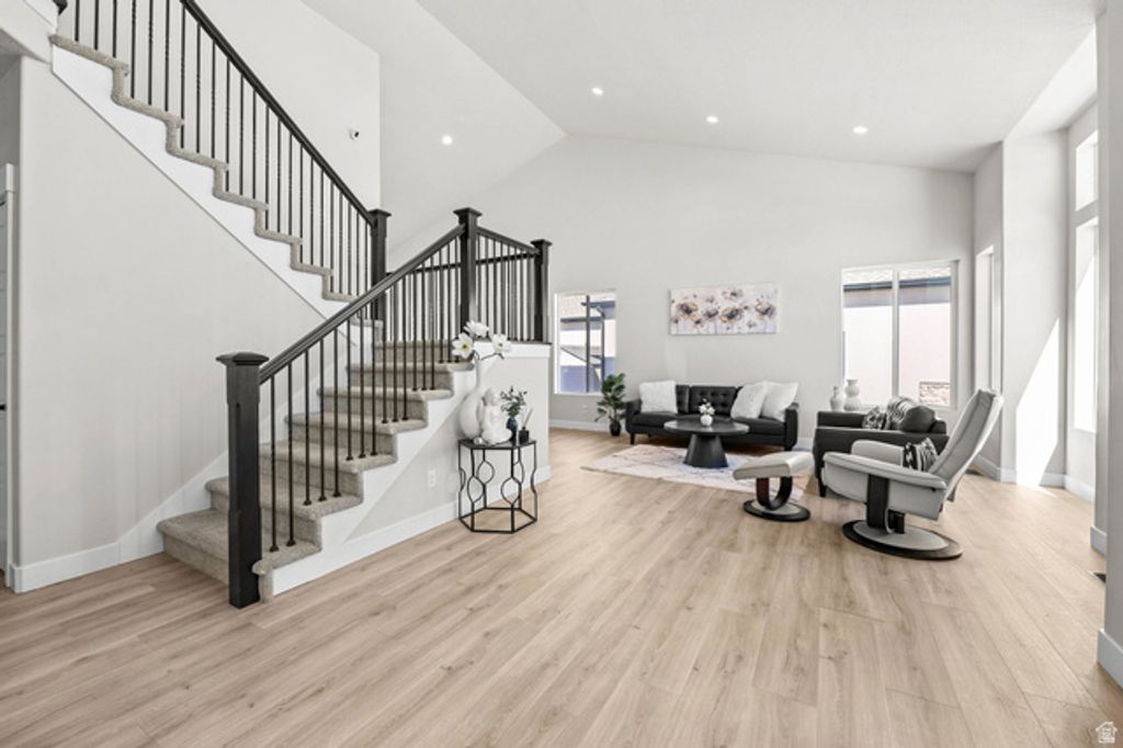 Image 3 of property listing at 13336 S CARMEN OAK DR, Herriman, UT 84096