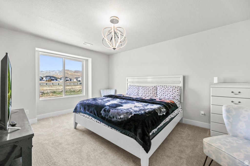 Image 22 of property listing at 13336 S CARMEN OAK DR, Herriman, UT 84096