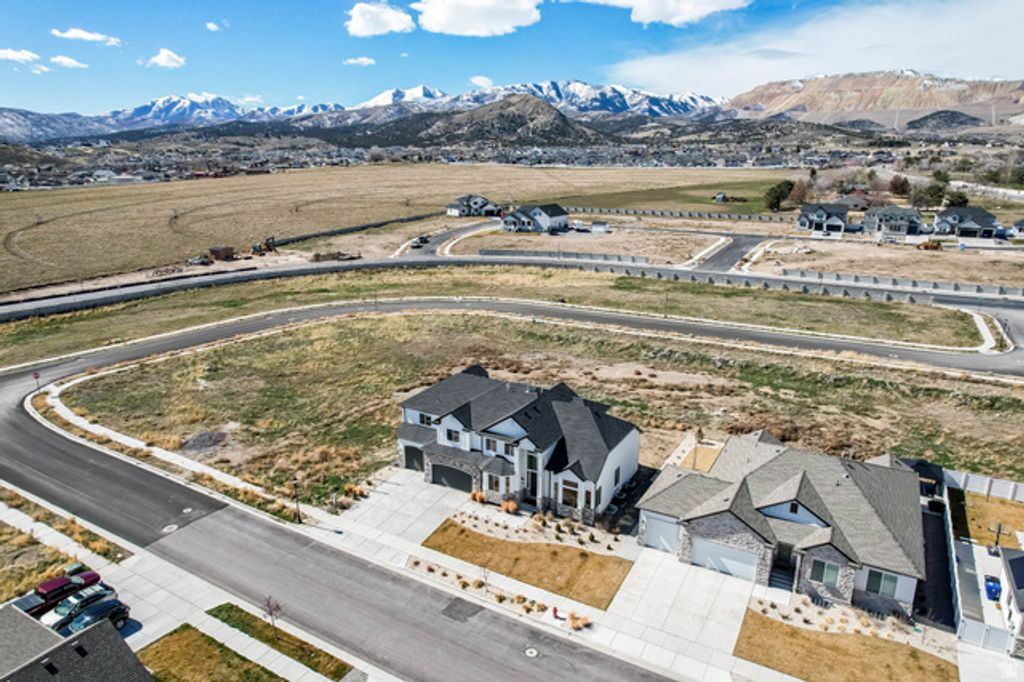 Image 45 of property listing at 13336 S CARMEN OAK DR, Herriman, UT 84096