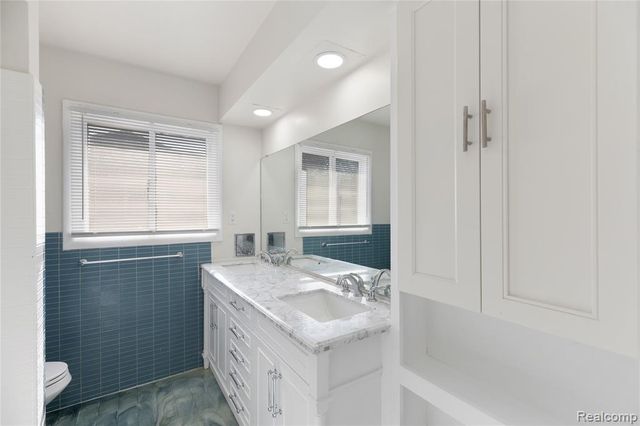 25538 Parsons Drive, Southfield, MI 48075