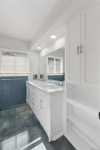 25538 Parsons Drive, Southfield, MI 48075