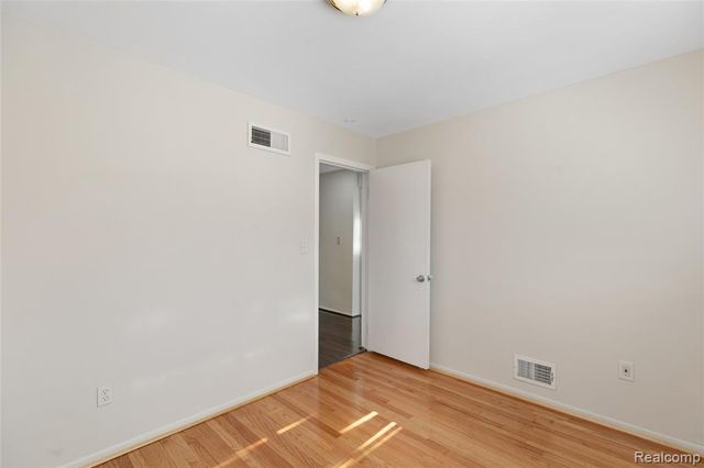 25538 Parsons Drive, Southfield, MI 48075