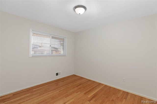 25538 Parsons Drive, Southfield, MI 48075