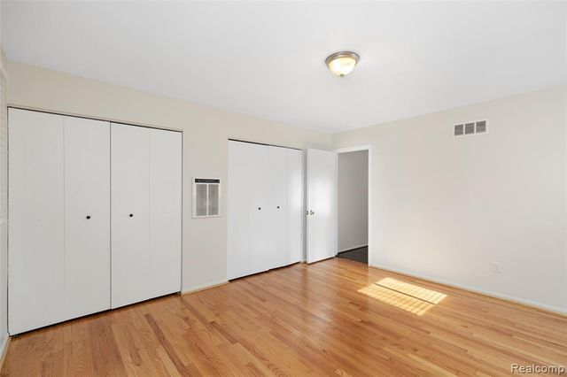 25538 Parsons Drive, Southfield, MI 48075