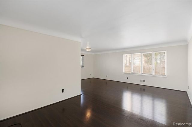 25538 Parsons Drive, Southfield, MI 48075