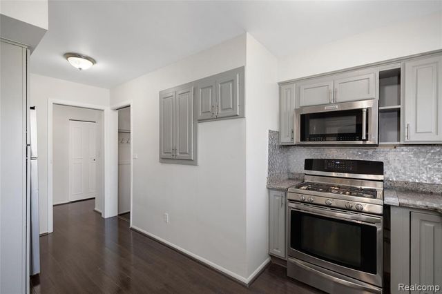 25538 Parsons Drive, Southfield, MI 48075