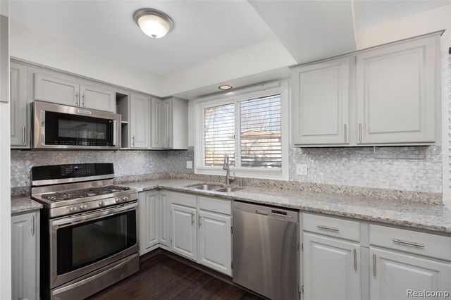 25538 Parsons Drive, Southfield, MI 48075