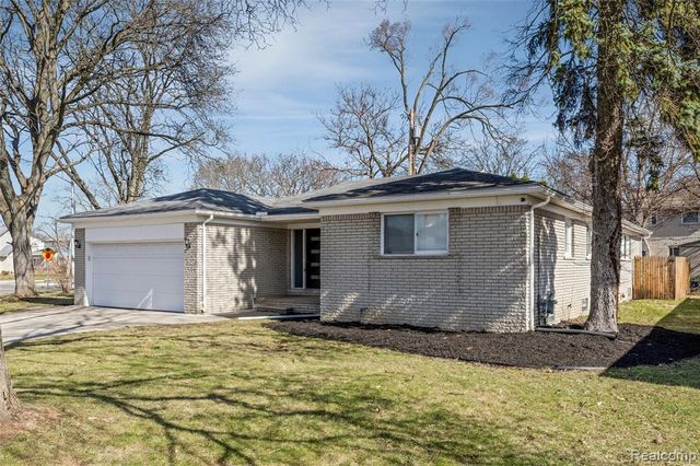 25538 Parsons Drive, Southfield, MI 48075