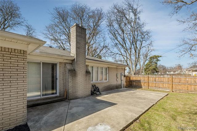 25538 Parsons Drive, Southfield, MI 48075