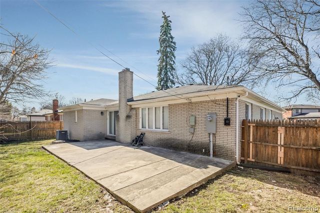 25538 Parsons Drive, Southfield, MI 48075