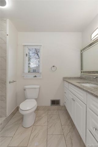 25538 Parsons Drive, Southfield, MI 48075