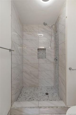 25538 Parsons Drive, Southfield, MI 48075