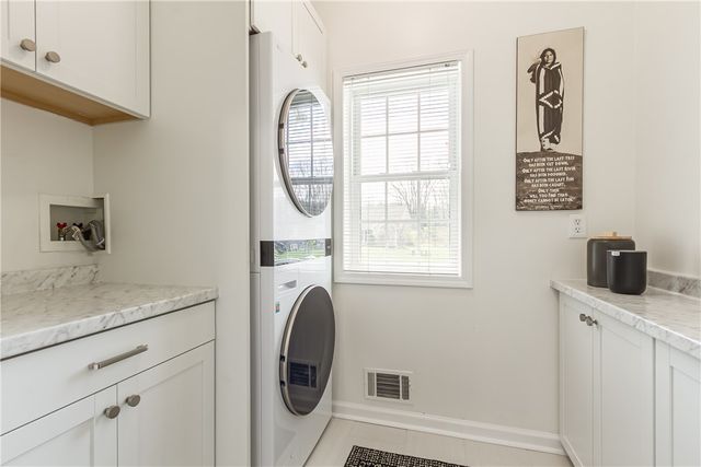 725 Rookery, Walworth, NY 14502