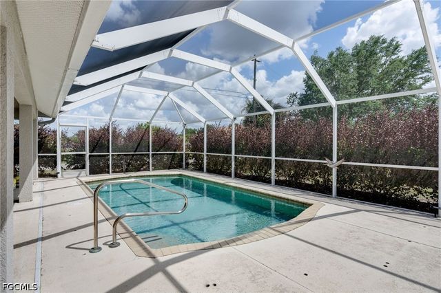 3801 28th ST SW, Lehigh Acres, FL 33976