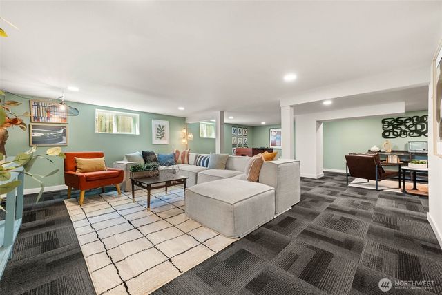 3022 S Holden Street, Seattle, WA 98108