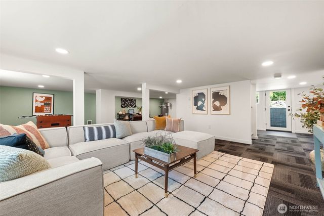 3022 S Holden Street, Seattle, WA 98108