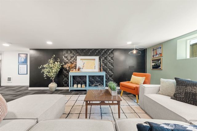 3022 S Holden Street, Seattle, WA 98108