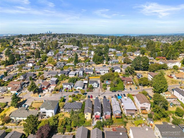 3022 S Holden Street, Seattle, WA 98108