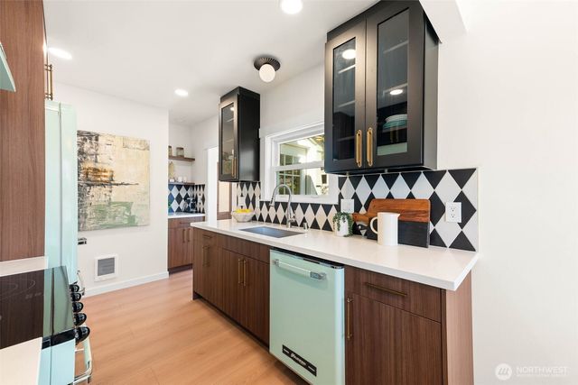 3022 S Holden Street, Seattle, WA 98108