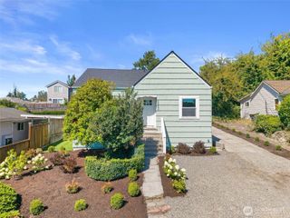 3022 S Holden Street, Seattle, WA 98108